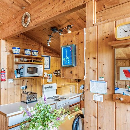 Scandinavian Style Lodge In Rock 웨이드브리지 외부 사진