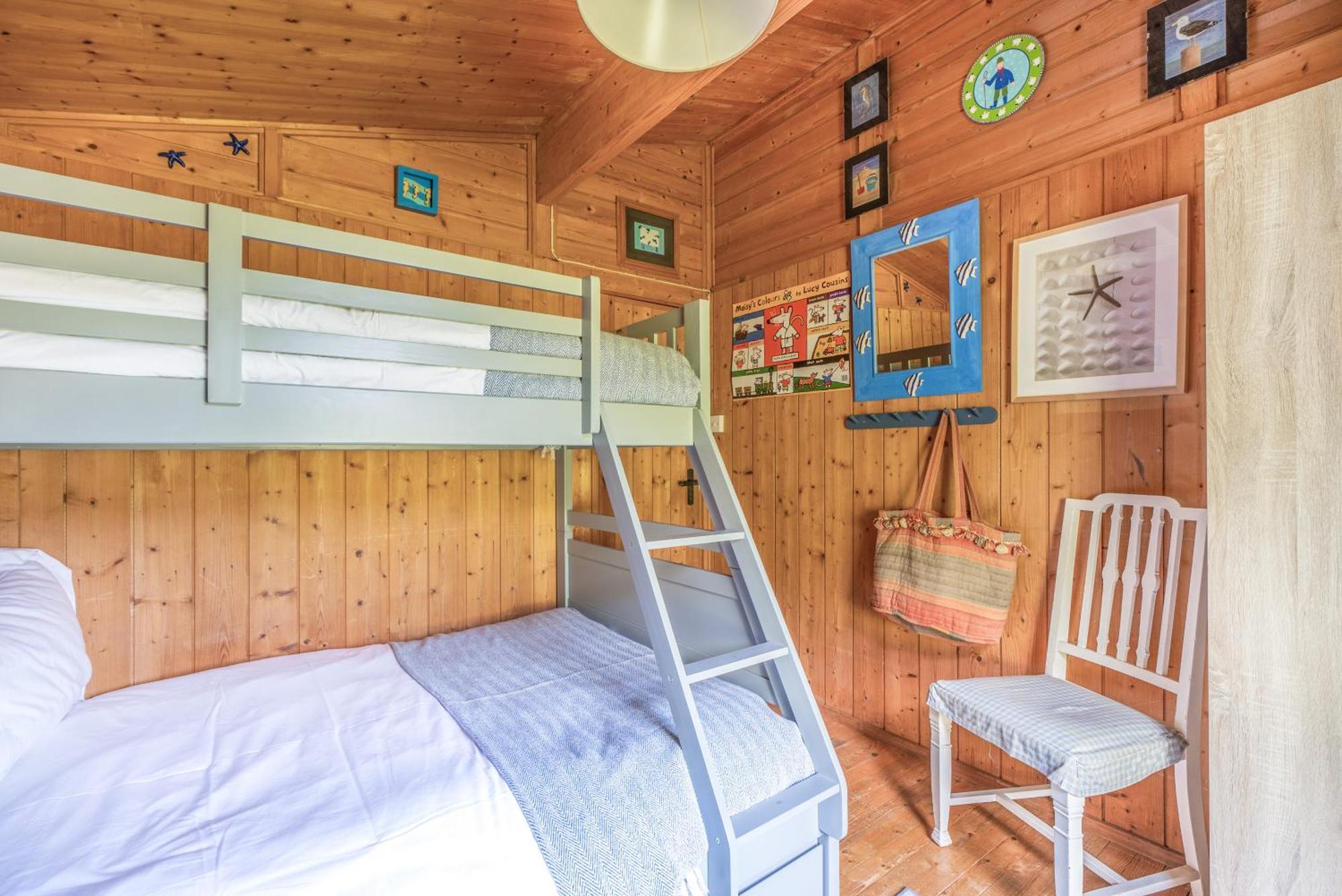 Scandinavian Style Lodge In Rock 웨이드브리지 외부 사진