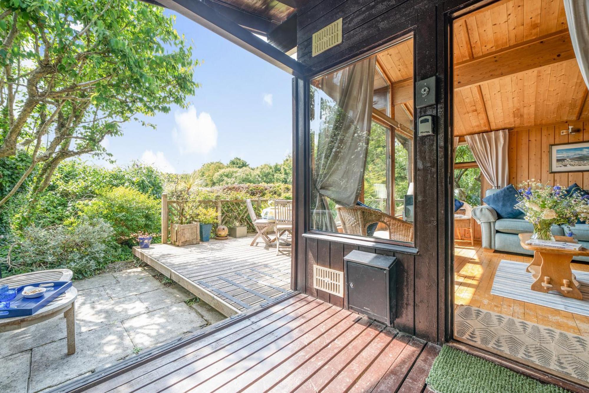 Scandinavian Style Lodge In Rock 웨이드브리지 외부 사진