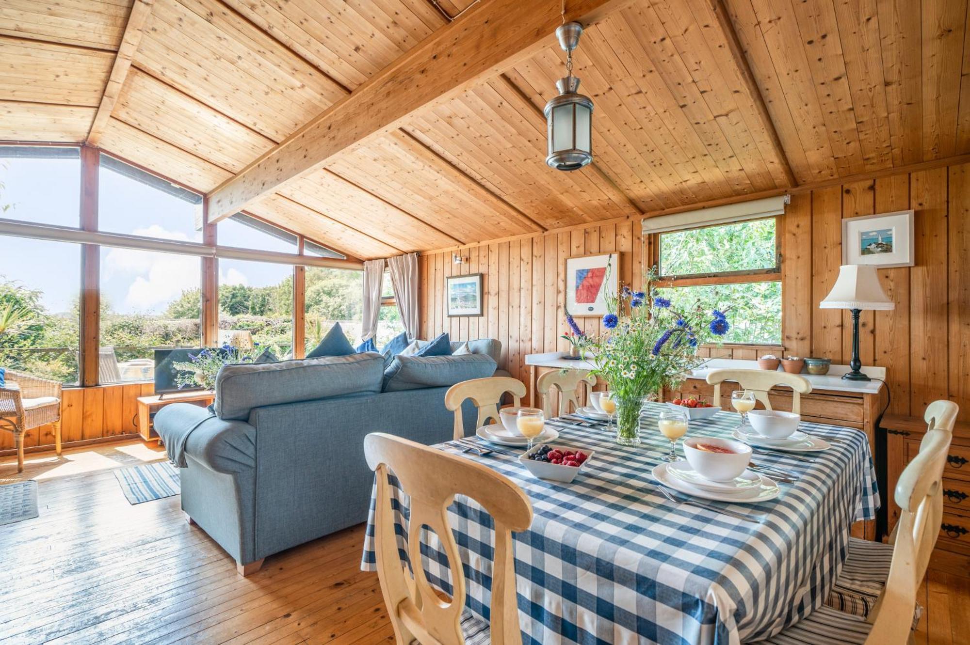 Scandinavian Style Lodge In Rock 웨이드브리지 외부 사진